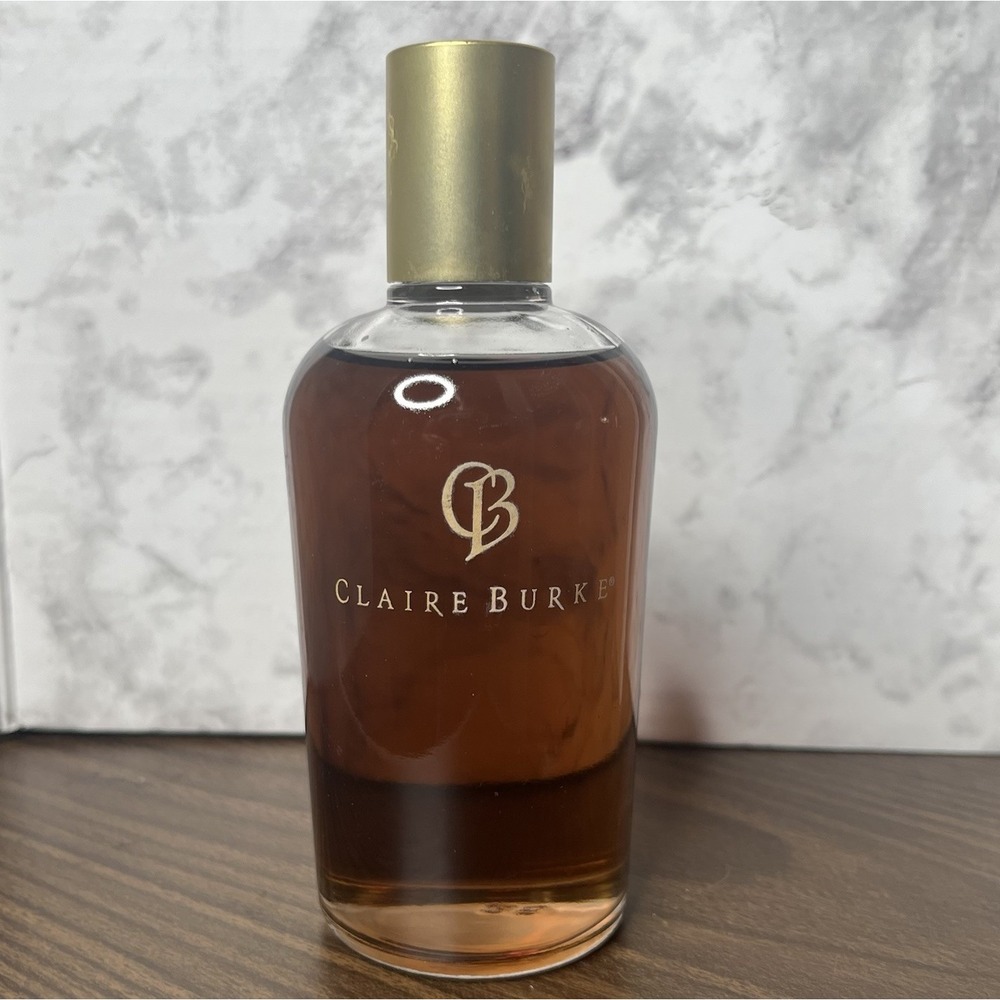 Claire Burke Stovetop Simmering Oil Christmas Memories 6 fl oz 175 ml 90% Full